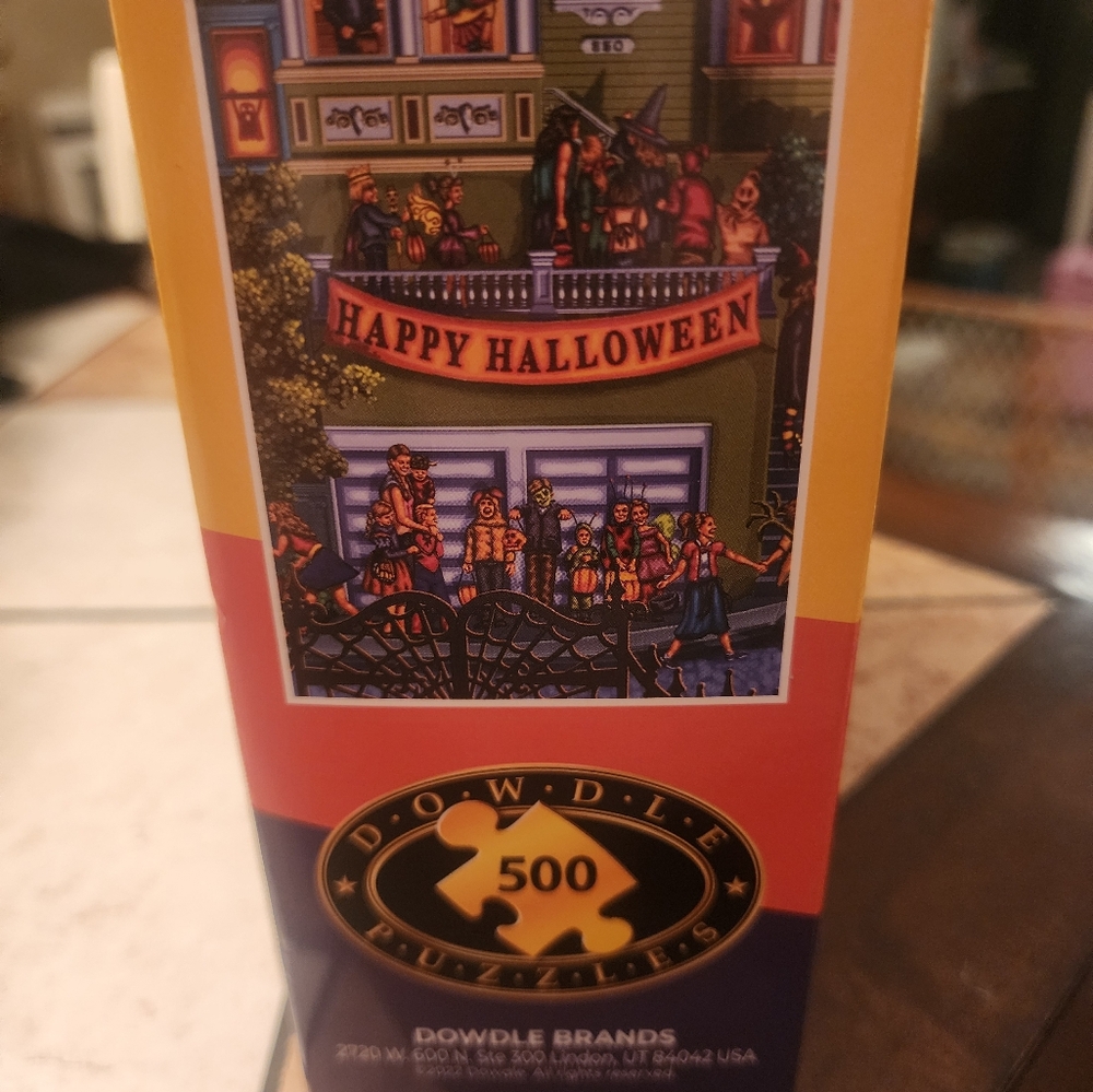 Dowdle Jigsaw Puzzle - Trick or Treat 500 Piece - Picture 4 of 7